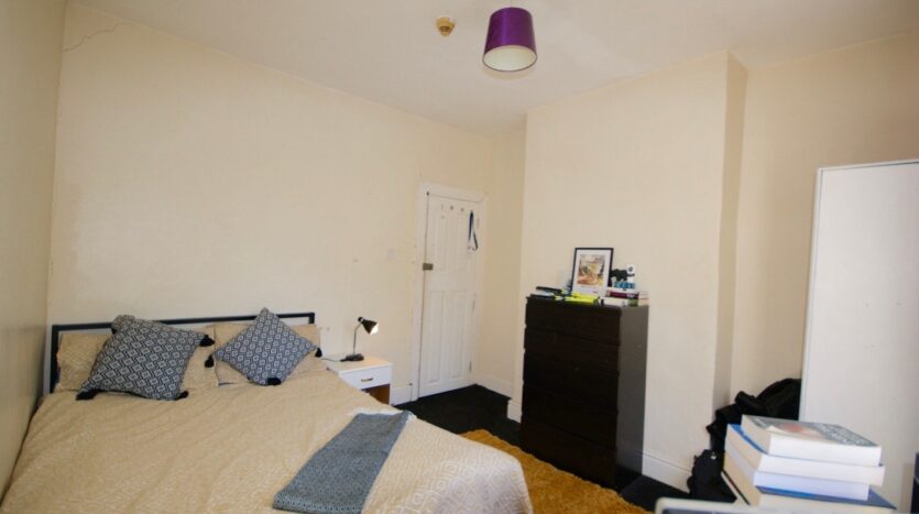 7 Bed Semi-Detached House, Hartington Road, L8