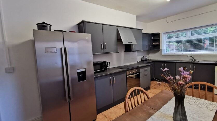 7 Bed Semi-Detached House, Hartington Road, L8