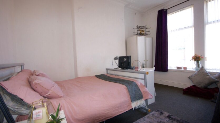 7 Bed Semi-Detached House, Hartington Road, L8
