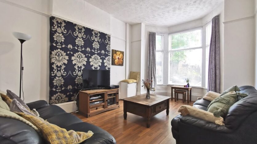 7 Bed Semi-Detached House, Hartington Road, L8