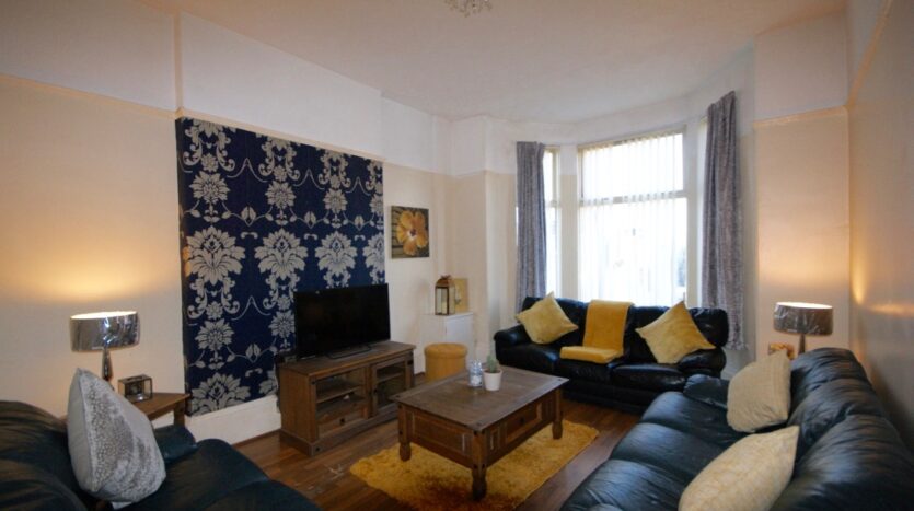 7 Bed Semi-Detached House, Hartington Road, L8