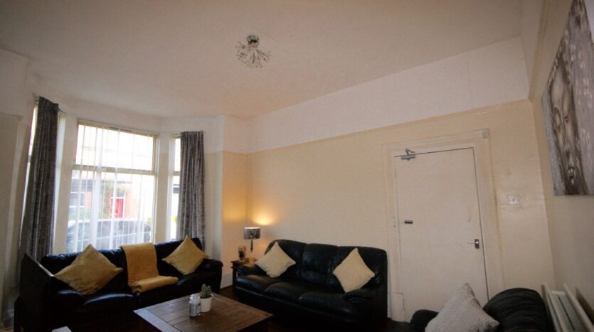 7 Bed Semi-Detached House, Hartington Road, L8