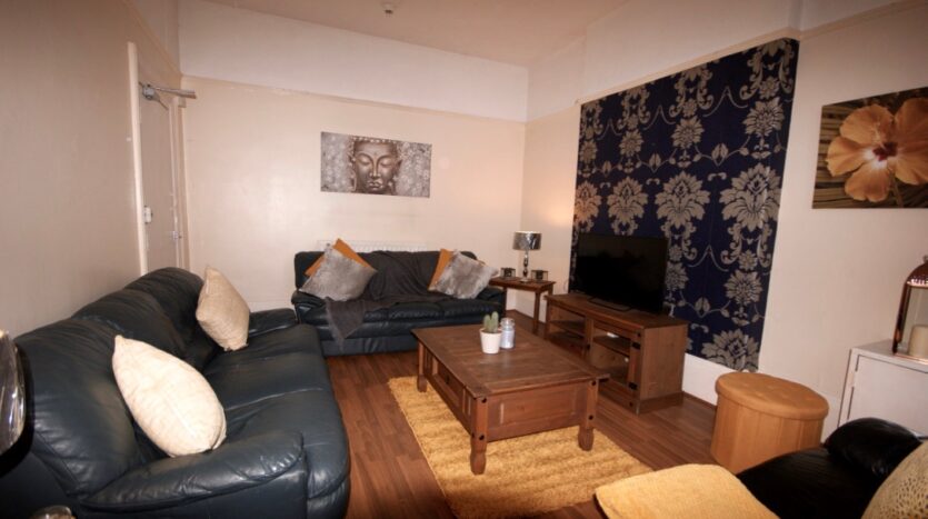 7 Bed Semi-Detached House, Hartington Road, L8
