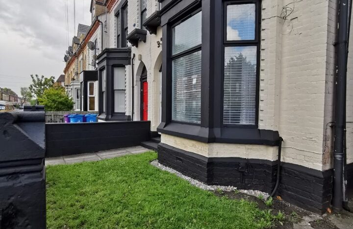 7 Bed Semi-Detached House, Hartington Road, L8