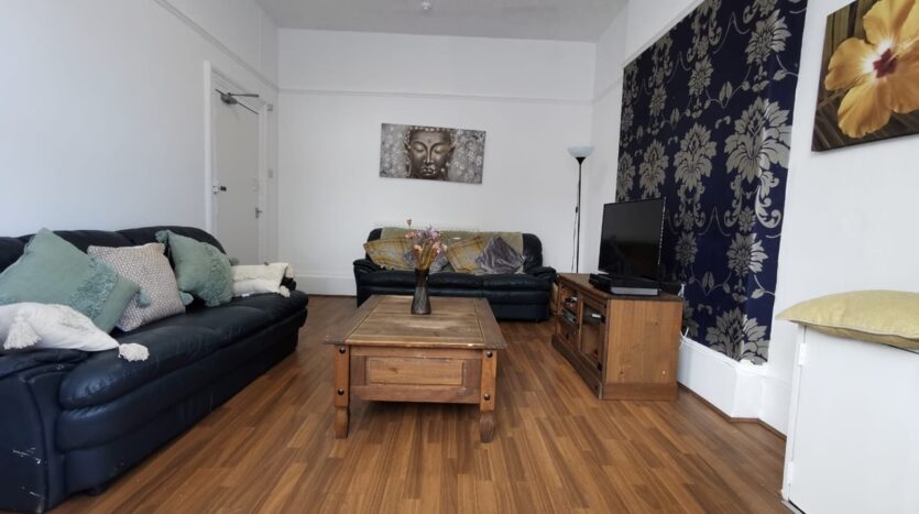 7 Bed Semi-Detached House, Hartington Road, L8