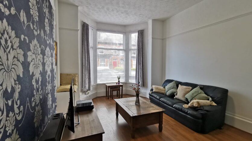 7 Bed Semi-Detached House, Hartington Road, L8