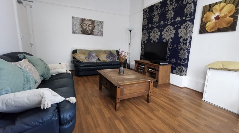 7 Bed Semi-Detached House, Hartington Road, L8