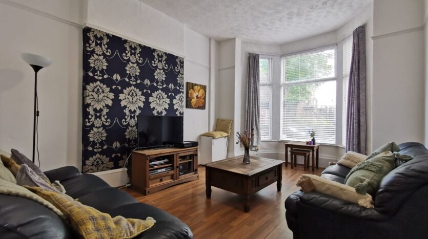 7 Bed Semi-Detached House, Hartington Road, L8