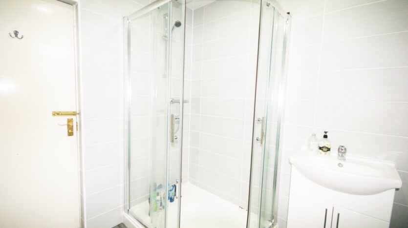 7 Bed Semi-Detached House, Hartington Road, L8